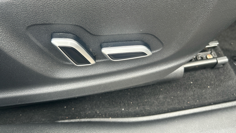 MG Hs 1.5 T-GDI PHEV Exclusive 5dr Auto Hatchback